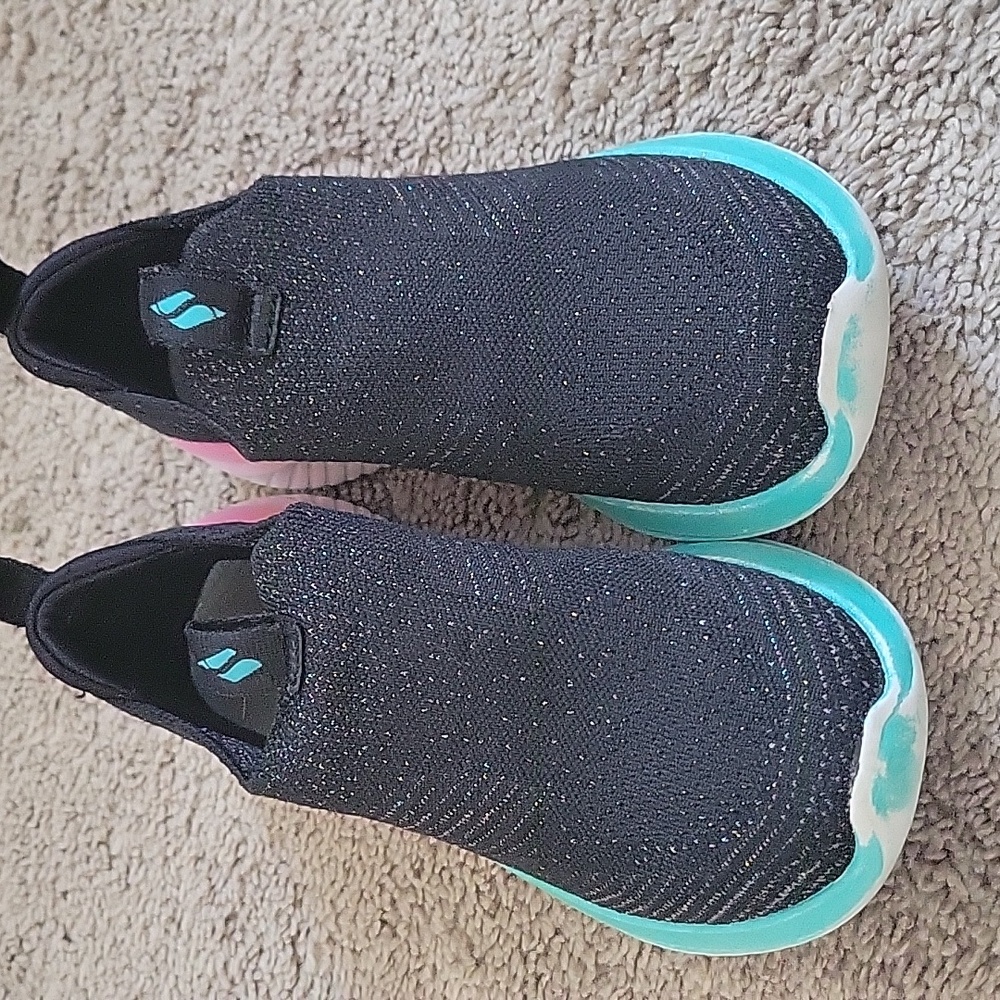 Girls Skechers Memory Foam Slip-ons